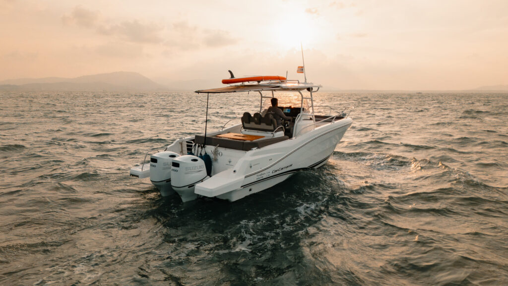 Speedboat 28 FT