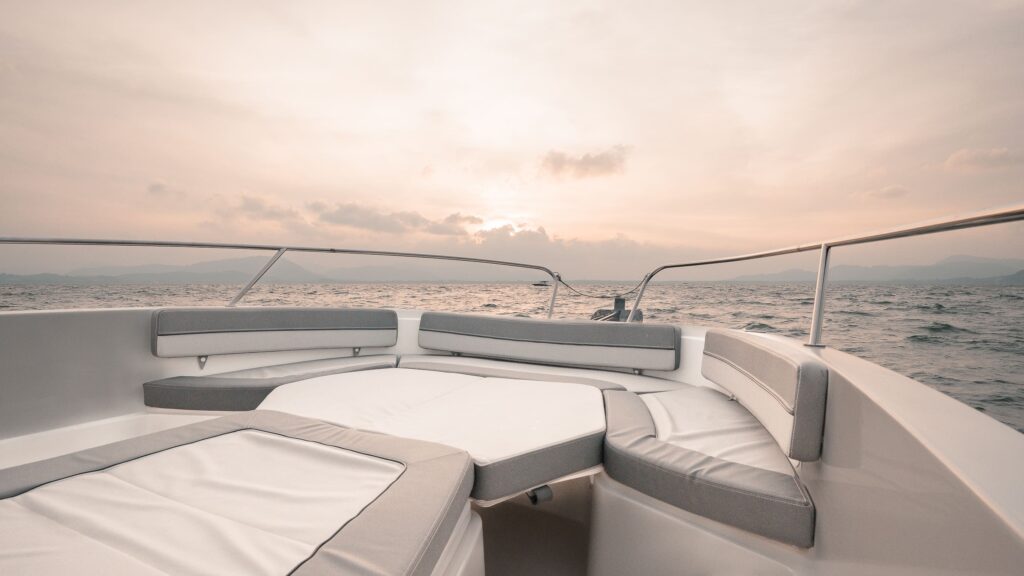 Speedboat 28 FT