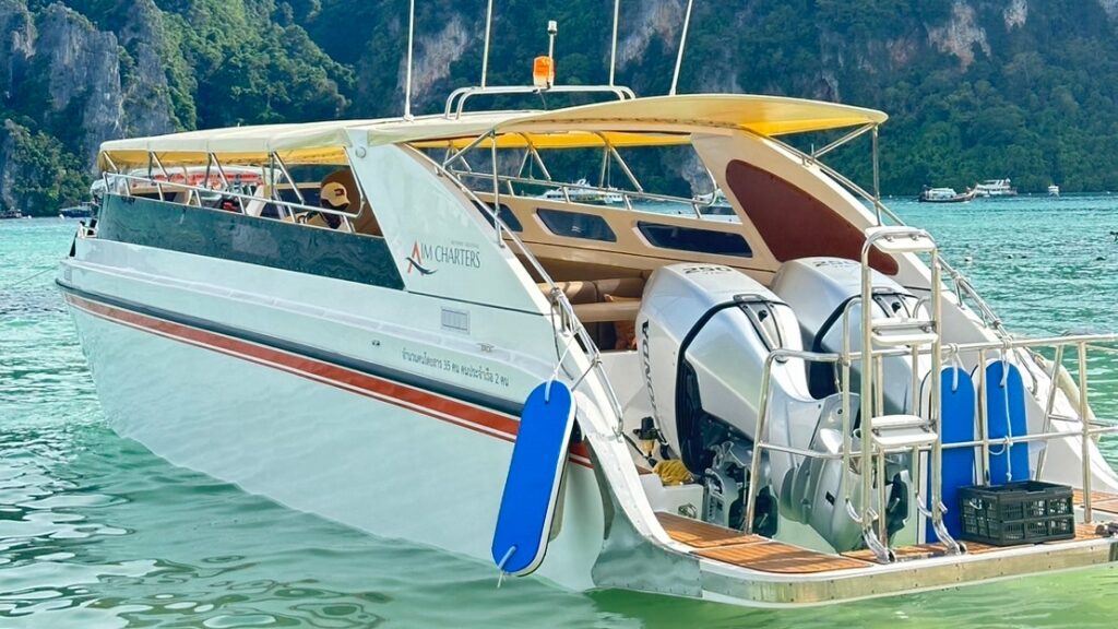 Speedboat 32 FT