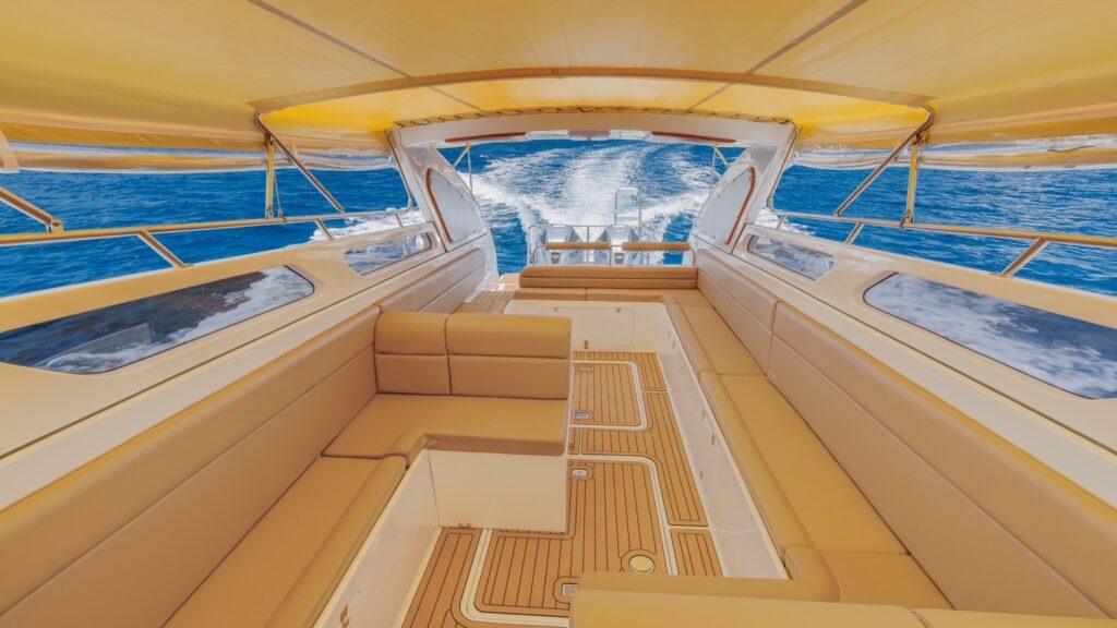 Speedboat 32 FT