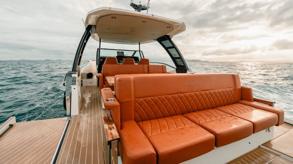 Speedboat 34 FT