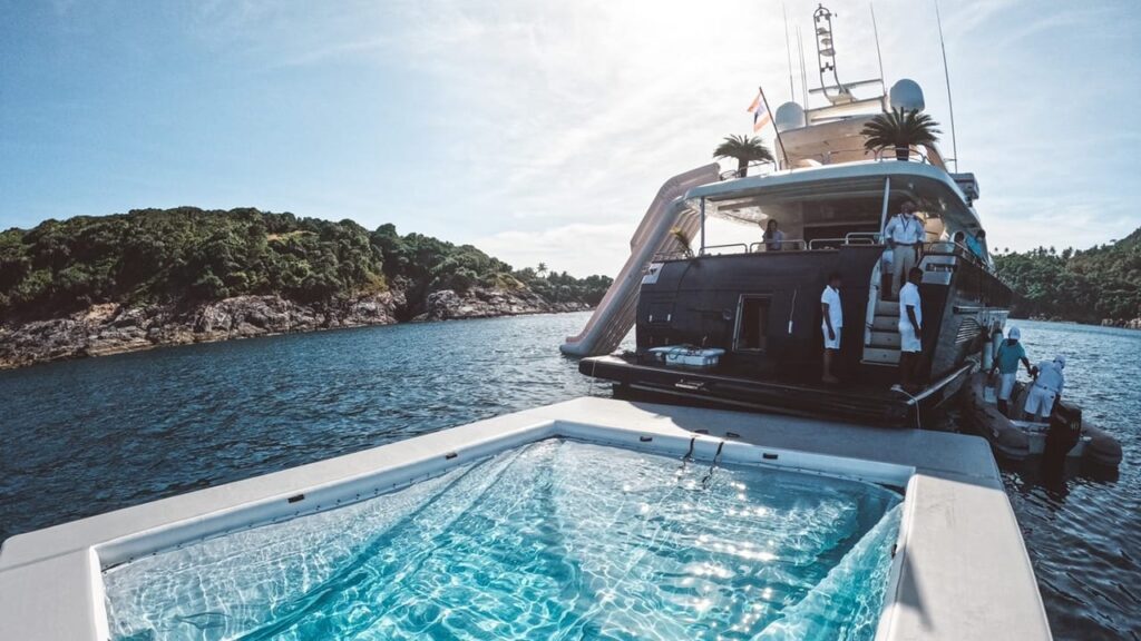 Astondoa 102