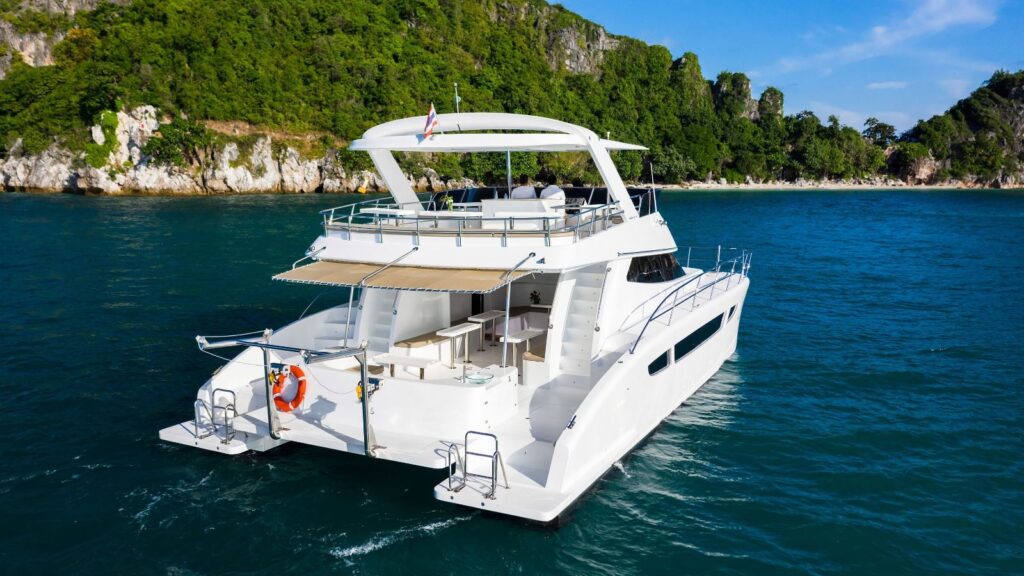 Catamaran 52 FT