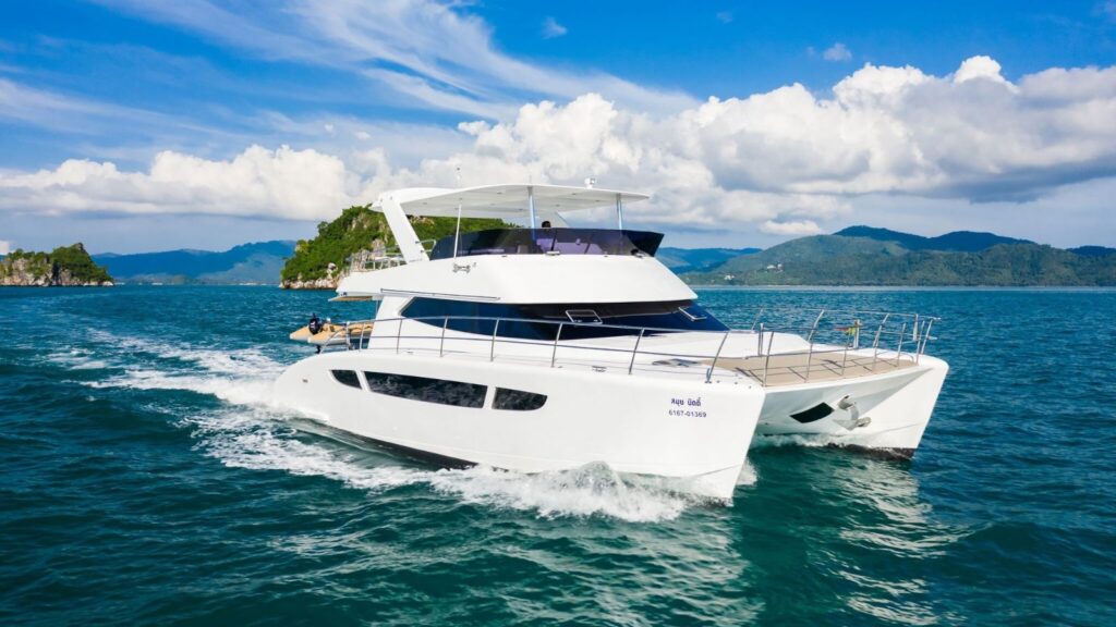 Catamaran 52 FT