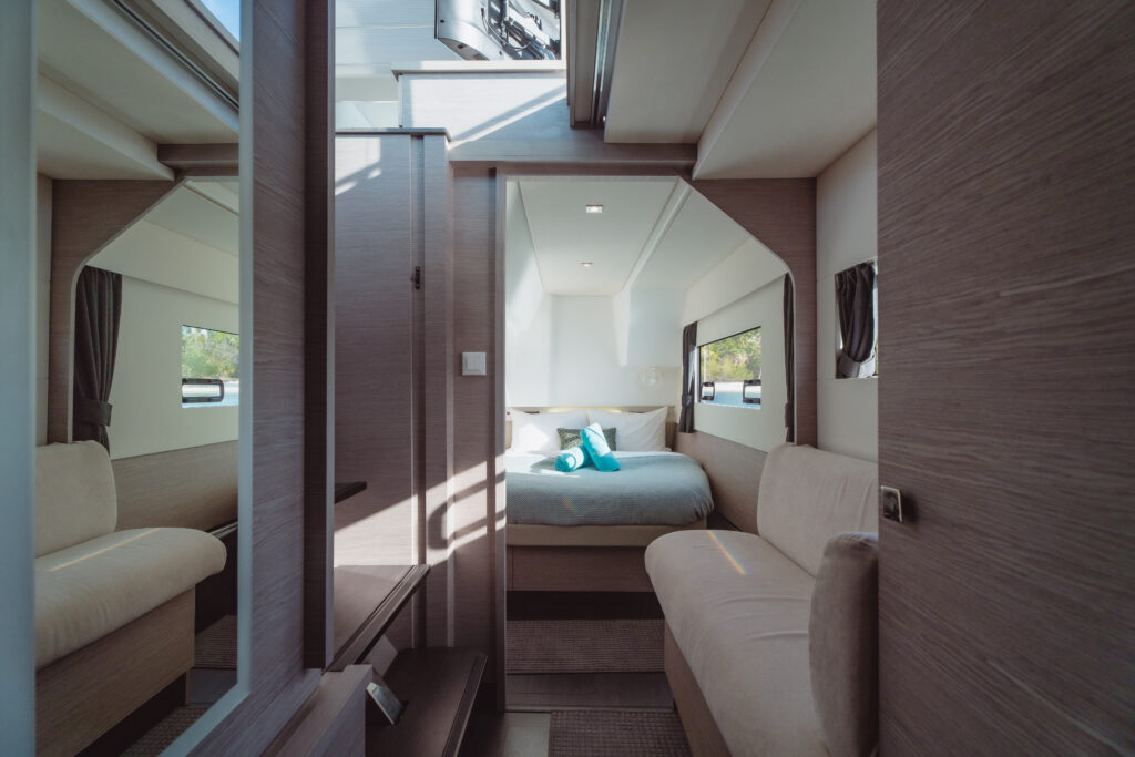 Fountaine Pajot 40