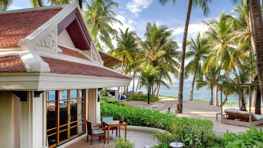 Deluxe Beachfront Villa