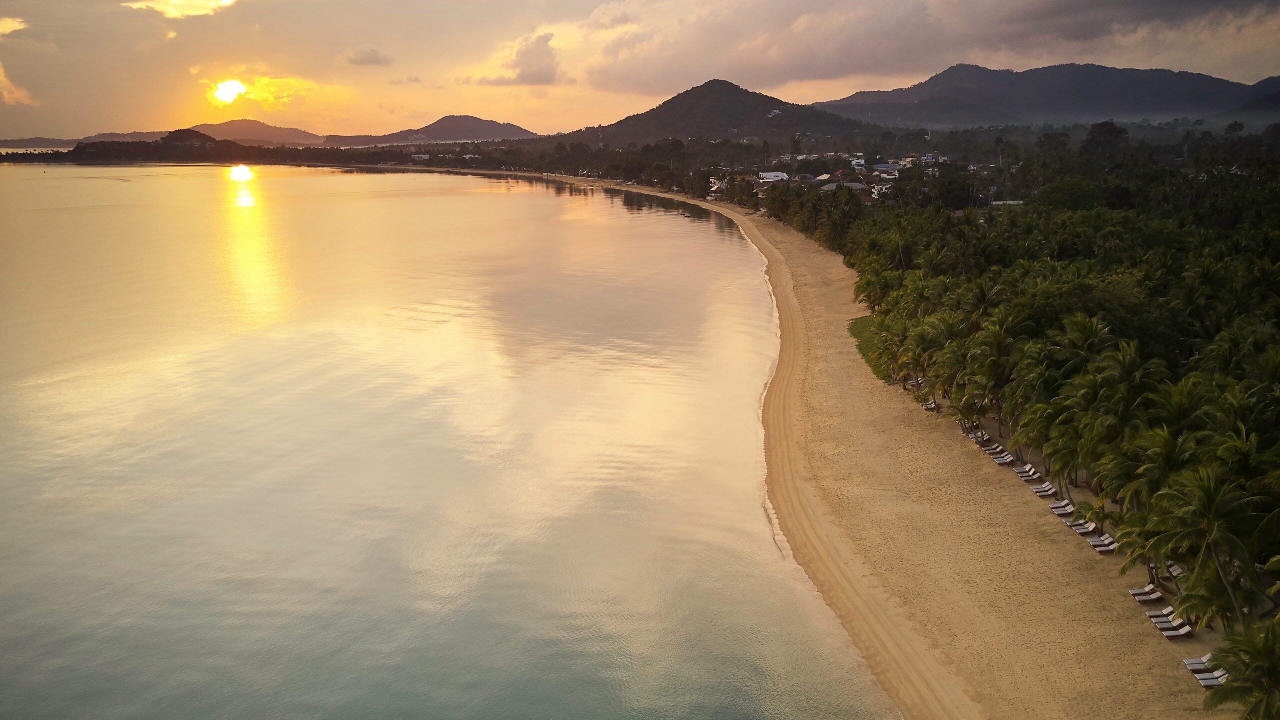 Santiburi Koh Samui — Общий вид: побережье на закате